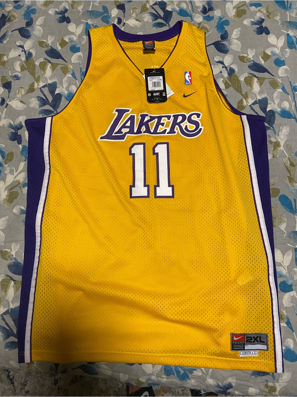 Lakers Jersey mens NWT